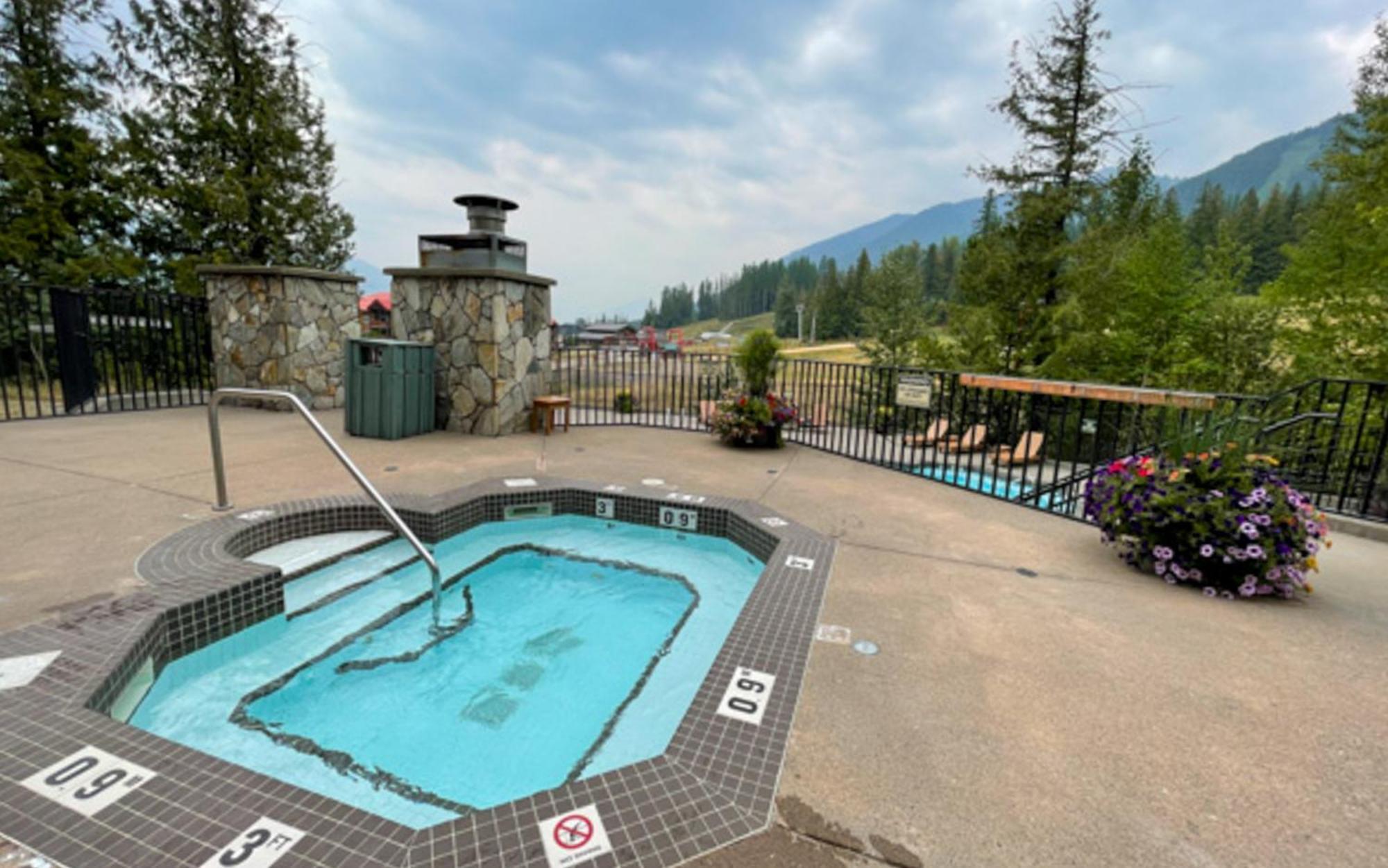 Snow Creek Lodge By Fernie Central Reservations Esterno foto